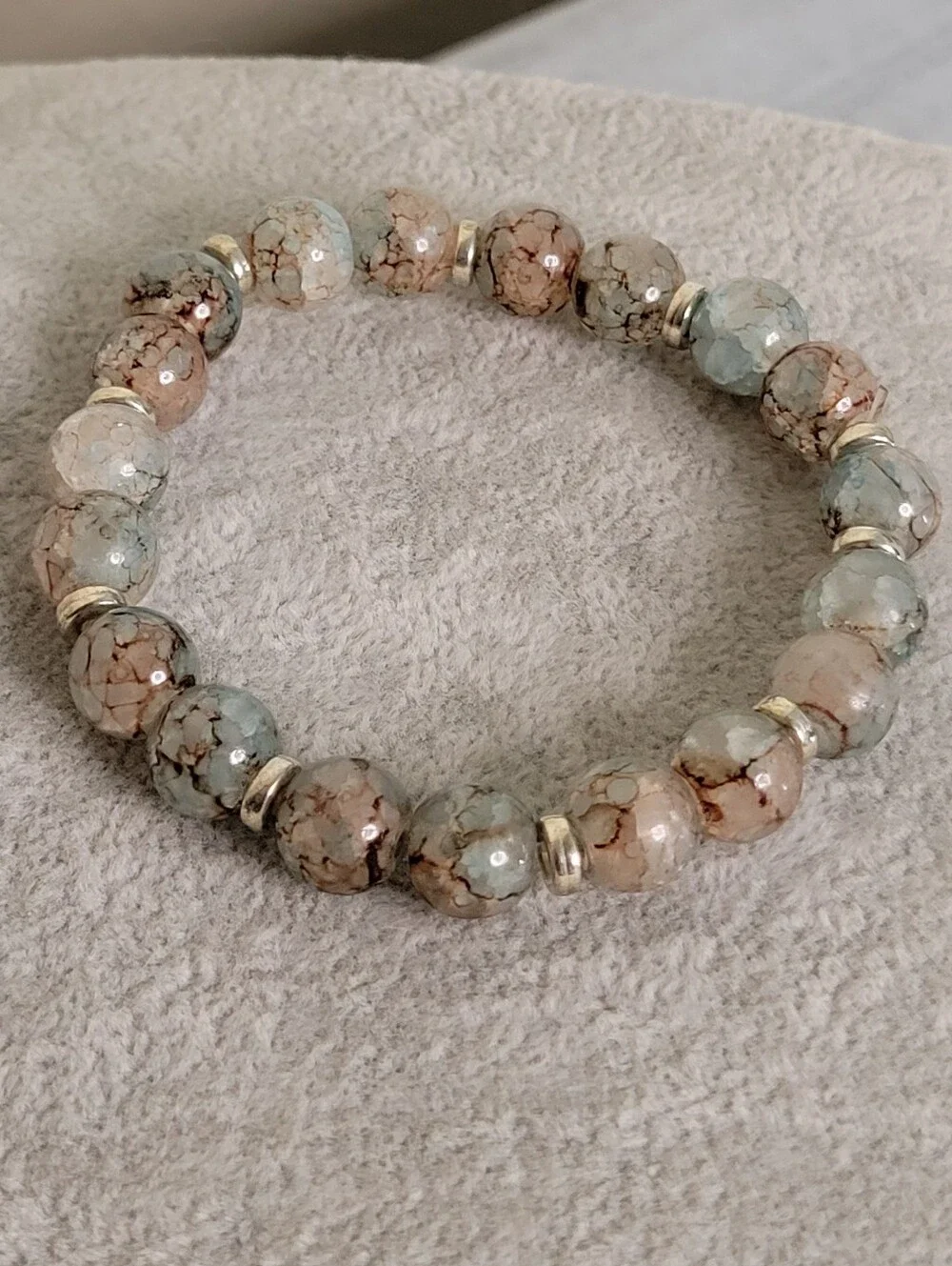 Smooth Round Dragon Vein Agate Stretch Bracelet – Aqua & Tan Gemstone Beads